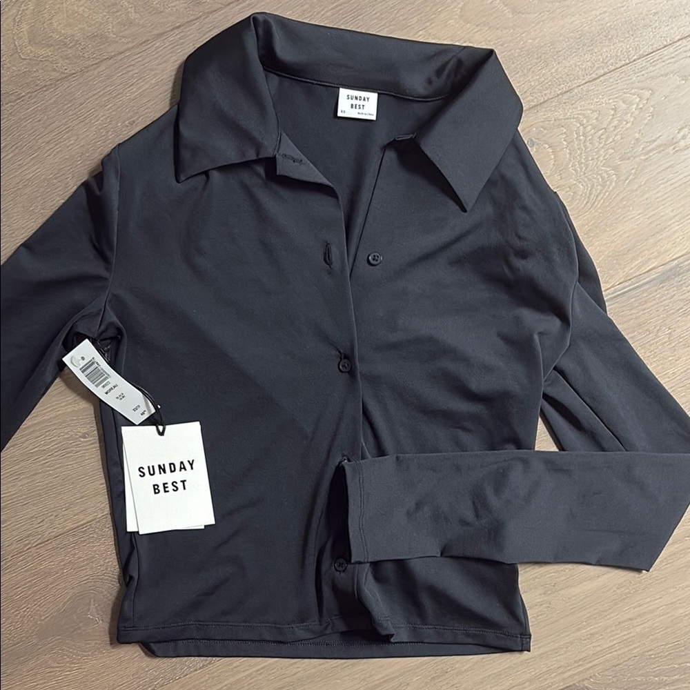 Aritzia Sunday Best Black Button Down crop top NWT